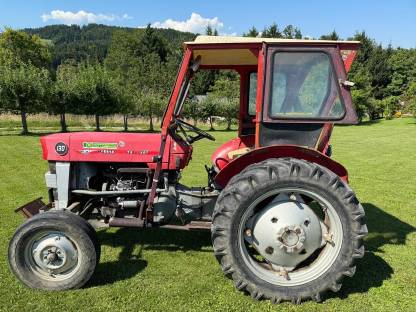 Massey Ferguson MF 130