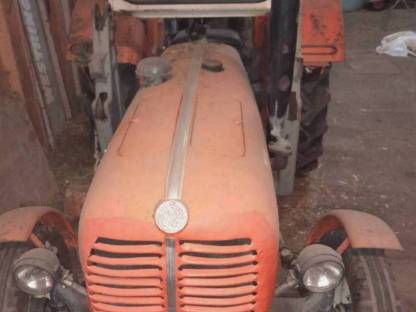 Bild 2:Frontlader für Steyr 190