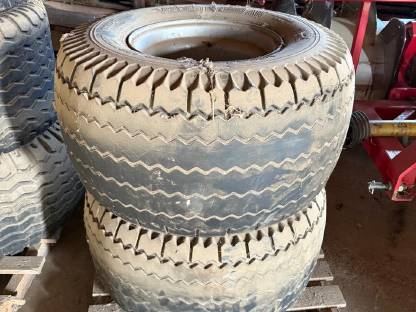 Bild 5:Bereifung komplett 500/50-17