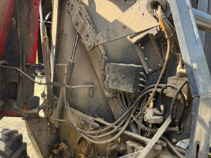 Bild 4:Vicon Rundballenpresse RV 157