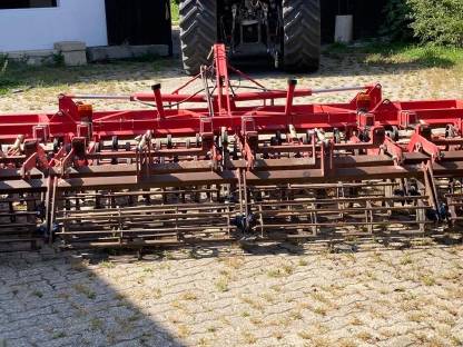 Bild 3:Saatbeetkombination Agrifarm Europlan 4500