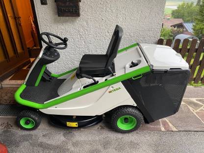 Etesia Rasentraktor