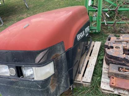 Bild 3:Motorhaube New Holland M160