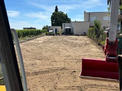 Bild 2:Erdbewegung, Baggerarbeiten, Abbruch, Rodung, Erdbau