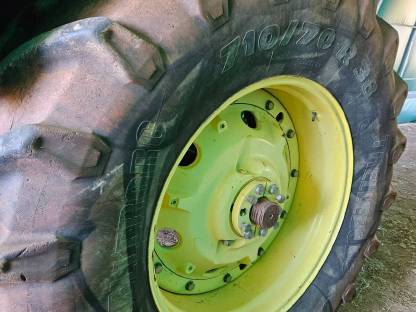 Bild 4:John Deere 8200