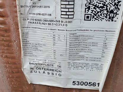 Bild 4:Diverse Baugeräte und Materialien lt. Beschreibung