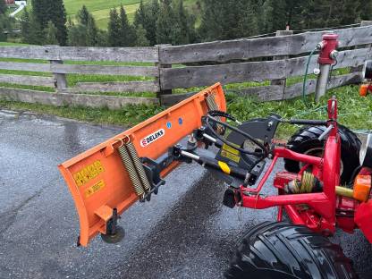 Bild 3:Schneepflug Metrac Kleintraktor Deleks 2m