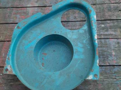 Bild 2:Kettenschutz Mengele Miststreuer