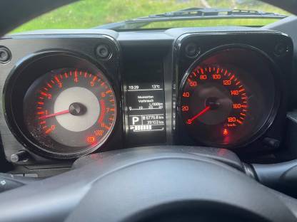 Bild 4:Suzuki Jimny 1,5 VVT Allgrip Automatik