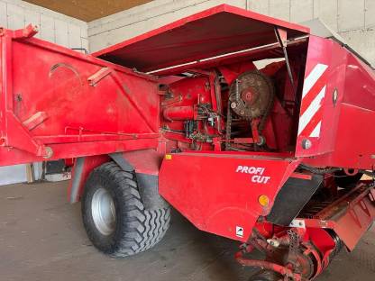 Bild 5:Welger D6050 49-Messer-Schneidwerk