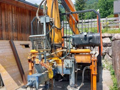 Bild 4:Kranwagen Holzanhänger