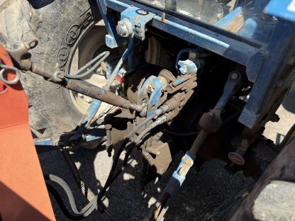 Bild 6:Traktor Ford 5610 inkl. Kippmulde