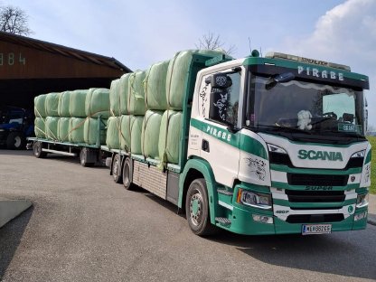 Bild 4:Stroh, Heu, Grumet, Silageballen, Maissilageballen