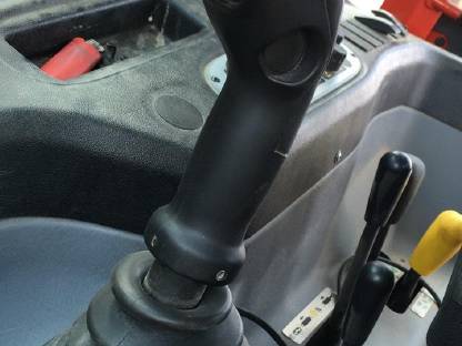 Bild 8:Lindner Lintrac 75LS