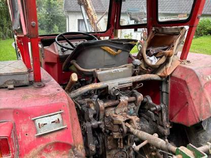 Bild 3:Steyr 30 Frontlader und Mähbalken