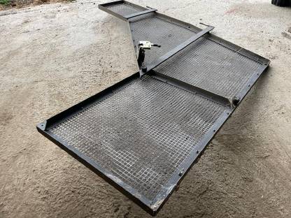 Verkaufe Mähschutzgitter zu Steyr 8055