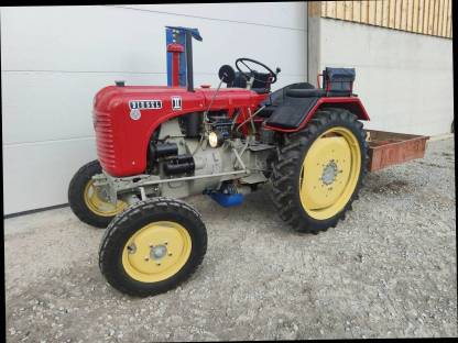 Bild 2:Steyr T84a Traktor