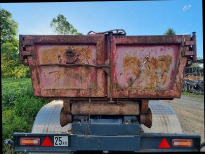 Bild 2:Hakenlift Container