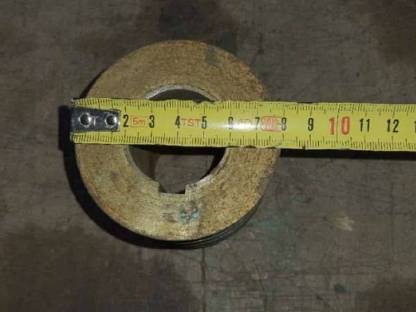 Bild 2:3-rillige Keilriemenscheibe 8 cm Ø Bohrung 38 mm Ø