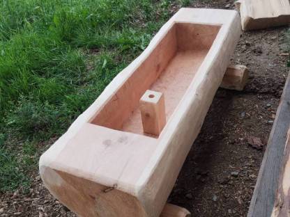 Bild 4:Brunntrog Lärche Brunnen