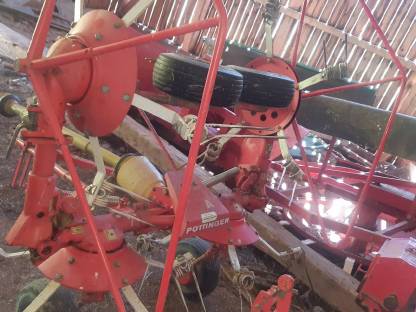 Bild 2:Pöttinger Hit 40