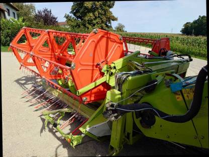 Bild 9:CLAAS C540 Klappschneidwerk
