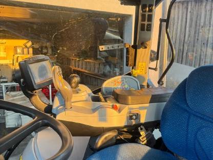 Bild 5:New Holland T6090 Powercommand
