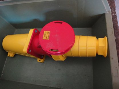 Bild 2:63 A Wandstecker mit Kupplung