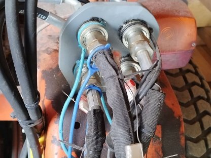 Bild 6:Kubota B8200HST (ca. 20 PS) 4x4 mit Zubehör