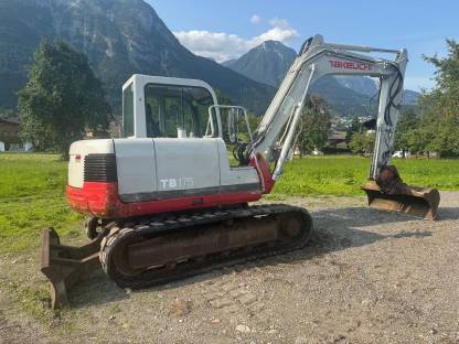 Bild 7:Takeuchi TB 175 Bagger mit Powertilt