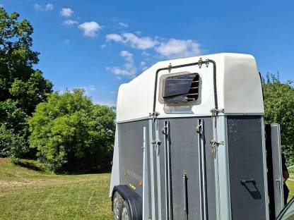 Bild 5:Pferdeanhänger Humbaur Rapid