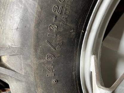 Bild 4:Zwillingsreifen für Steyr