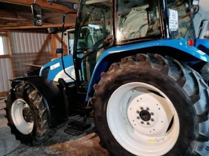 Bild 6:New Holland TL80 Traktor