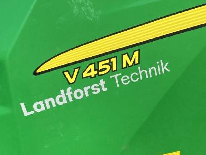 John Deere 451M