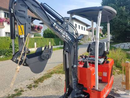 Bild 4:Minibagger Everun ERE10pro