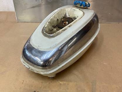 Bild 3:Puch DS 50 Tank - Puch VS 50 Tank