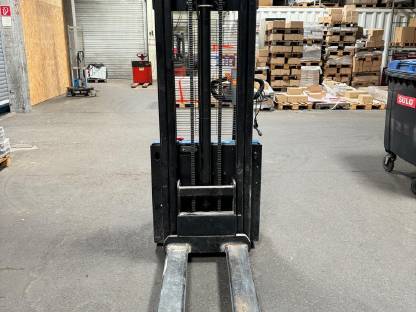 Bild 3:Stapler - Ameise QDA-10E