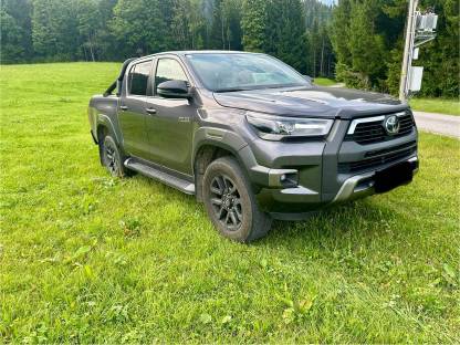 Toyota Hilux Invincible