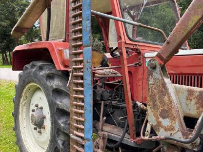 Bild 4:Steyr 540 Frontlader und Mähbalken