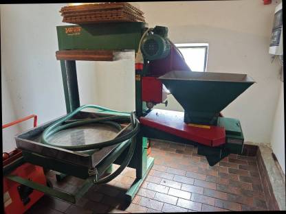 Bild 2:Voran Obstpresse P100