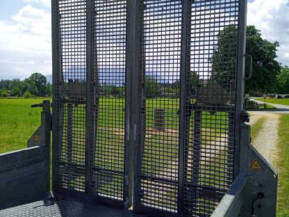 Bild 8:Schmid Tieflader Anhänger Stapler Plattformanhänger Auflaufbremse