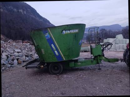 Faresin 1050 TMRV Futtermischwagen