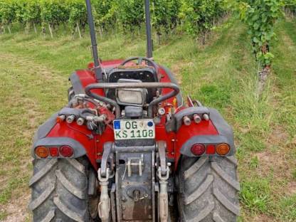 Bild 2:Antonio Carraro SRX 8400, 70 PS, Wendesitz