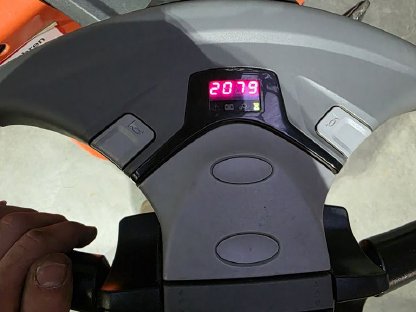 Bild 9:Verkaufe Ameise Hochhubwagen Stapler BT SWE100 BJ2019