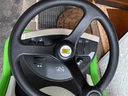 Bild 4:Etesia Rasentraktor