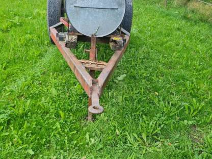 Bild 2:Wasserfass-Weidefass