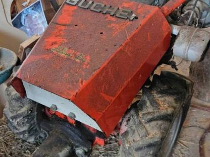 Bild 3:Heugebläse, Schneefräse, Motormäher und Milchtank mit Kühlung