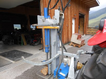 Verkaufe Brennholzspalter Binderberger H17