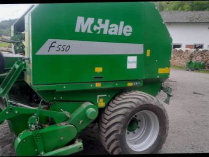 Bild 8:Rundballenpresse McHale F550