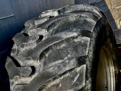 Bild 2:Reifen Komplettrad Trelleborg 710/50 R30,5